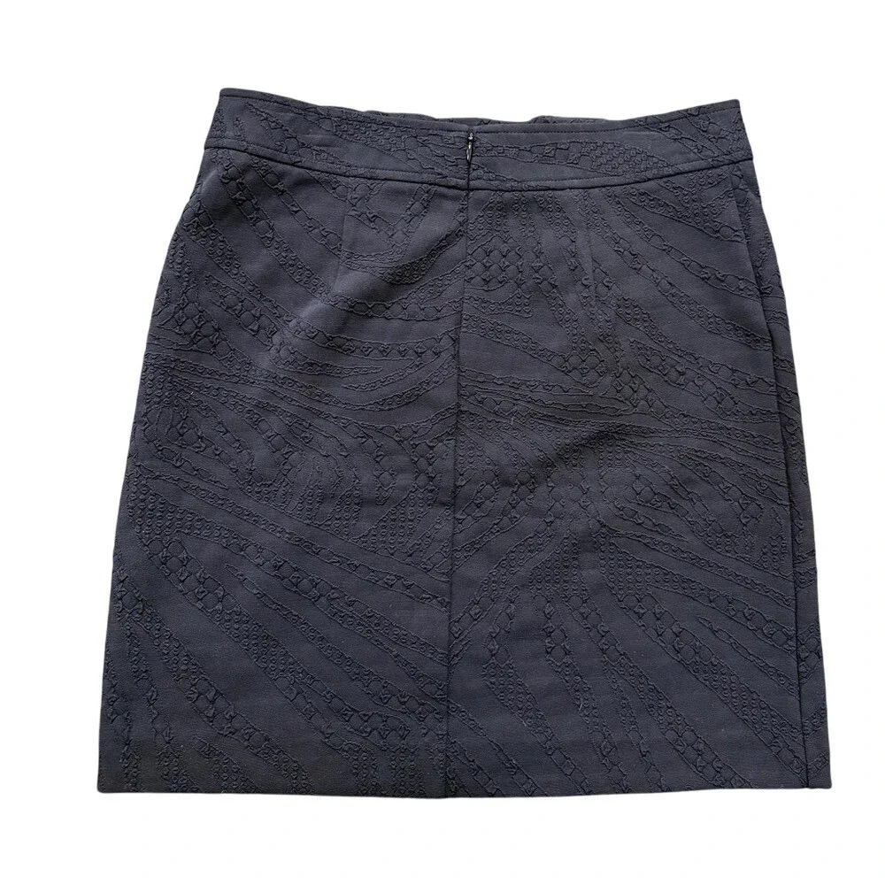 J McLaughlin Black Pencil Skirt with Jacquard Animal‎ Print NWT